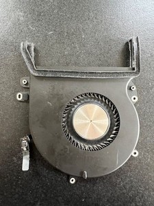 MacBook Pro 16" 2019 A21412019 (late) - Lüfter rechts