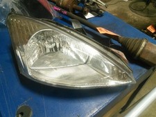 Passenger Headlight Excluding Svt Without 4 Hid Bulbs Fits 00-02 Focus 329900