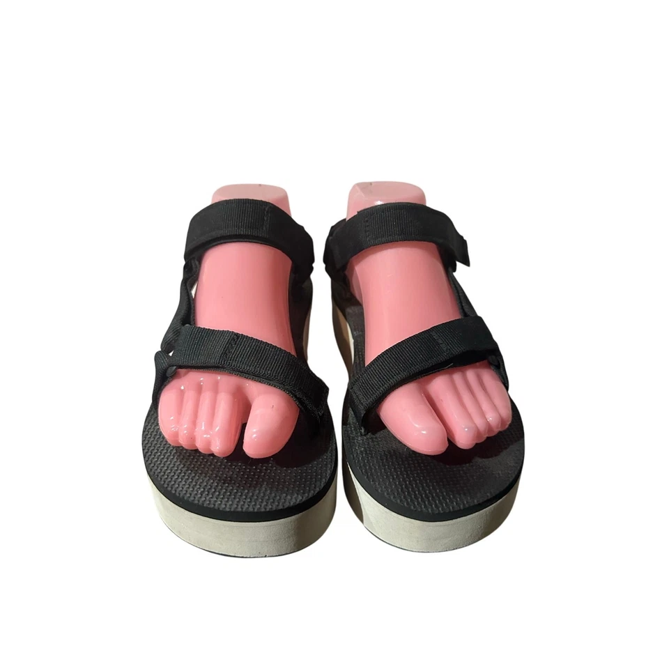 Sandalias de plataforma universales de forma plana Teva para mujer talla 8 gancho y bucle negras  Foto 4 de 4