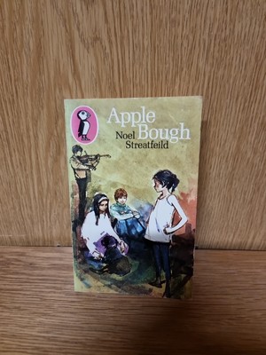 Apple Bough   Noel Streatfeild; Paperback book (Puffin 1975) (O1)