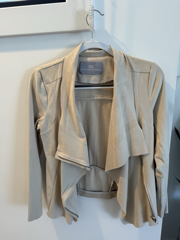 Tart Collections Women's Beige Faux Suede Draped Moto Jacket Zipper S