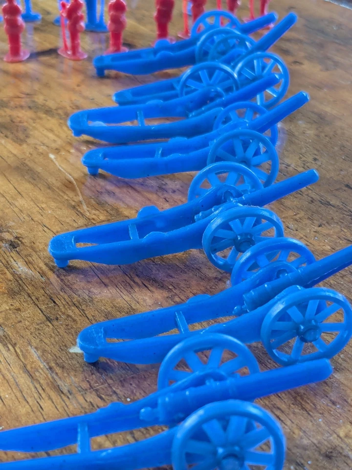 Little Toy Soldiers from the Back of Comic Books Revolutionary War ~385 Pieces - Image 4 of 4