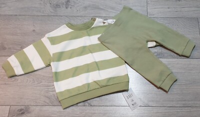 Brand New Baby Unisex Two Pieces Outfit Jumper And Trousers Set. Size 3-6 Months