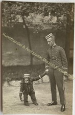 orig. Foto Berlin Tempelhof Herr Affe Page um 1920 Tier Beruf Hotel skurril