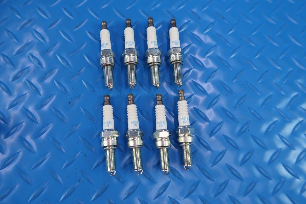 Maserati GranTurismo Quattroporte ignition coils & Ngk spark plugs #9925