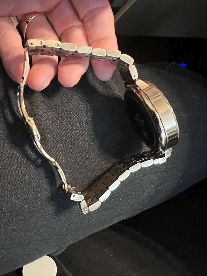 Kate Spade New York Women's  Scallop 9803  Smartwatch 2 -Small Wrist Only - Image 2 of 4