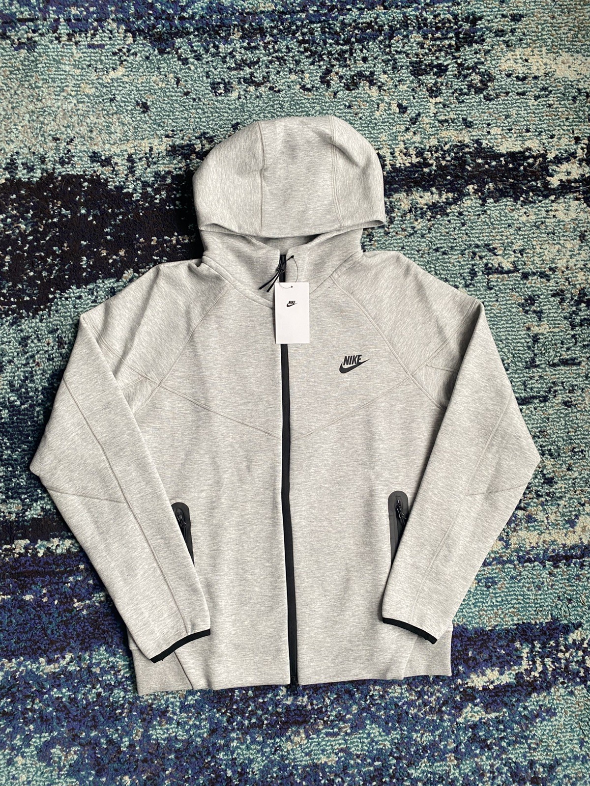 Size L - Nike Tech Fleece Grey Hoodie