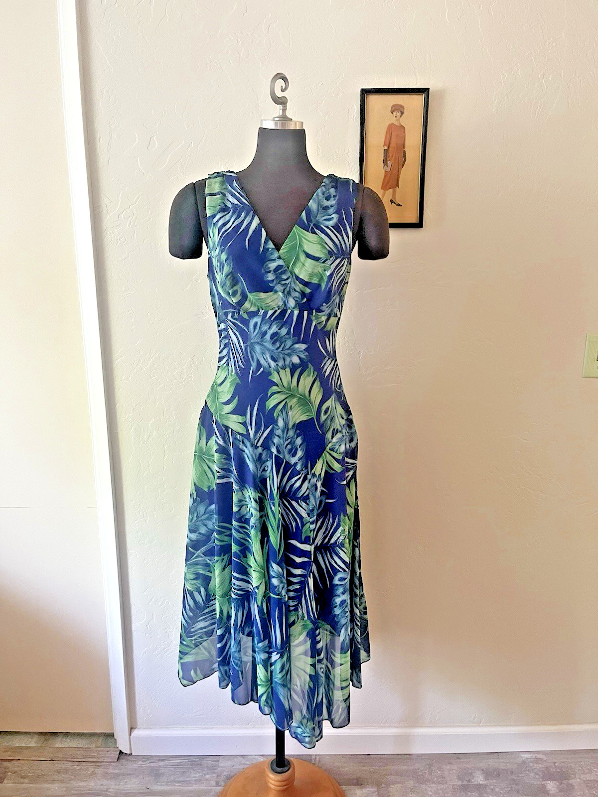 hawaiian print cocktail dress by Rabbit, Rabbit, Rabbit, Tiki FOOT LENGTH & WIDTH (D, EE or EEE):48.5 EU | 15.5 US Extra Wide | Length: 308.3 mm | Girth EEE: 296.3 mm audrey hepburn funny face costume and ultimate comfort for CLUB SODA, Fort Wayne One shoulder