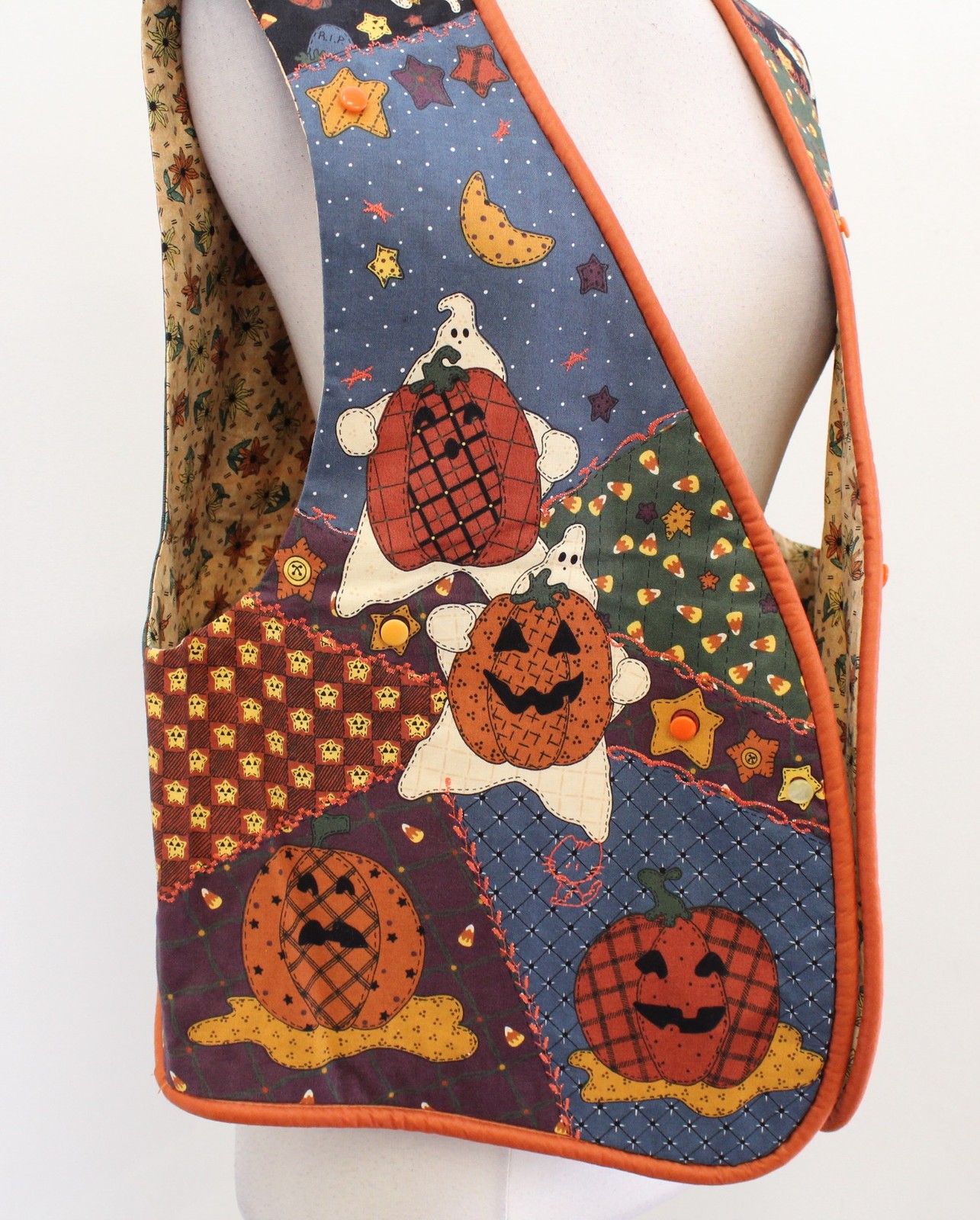 Vtg Handmade Patchwork Embroidered Halloween Vest… - image 2