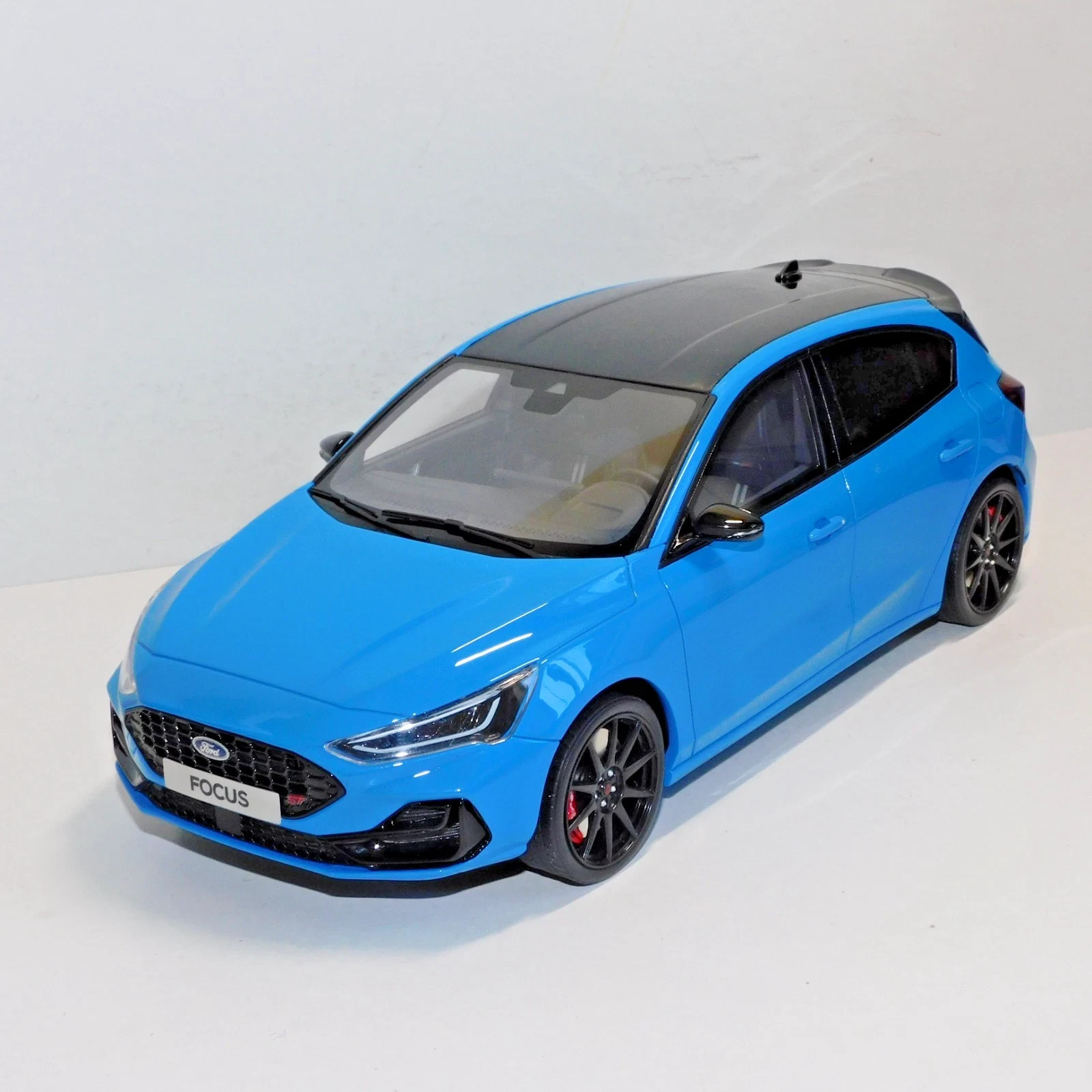 OTTO MODELS FORD FOCUS ST EDITION BLUE 1/18 SCALE OT1186