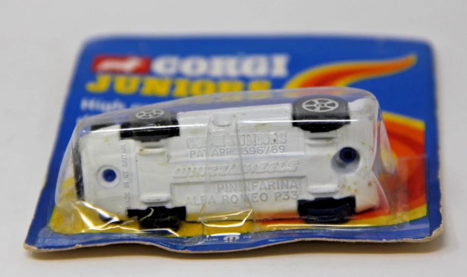 CORGI JUNIOR 73 PININFARINA ALFA ROMEO P33 NEW ON CARD RARE BLUE COLOR FREE SHIP - Image 3 of 4