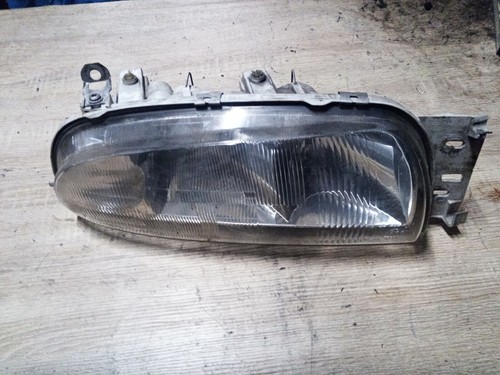 Ford Fiesta Courier Scheinwerfer Hauptscheinwerfer vorne rechts 0301049004