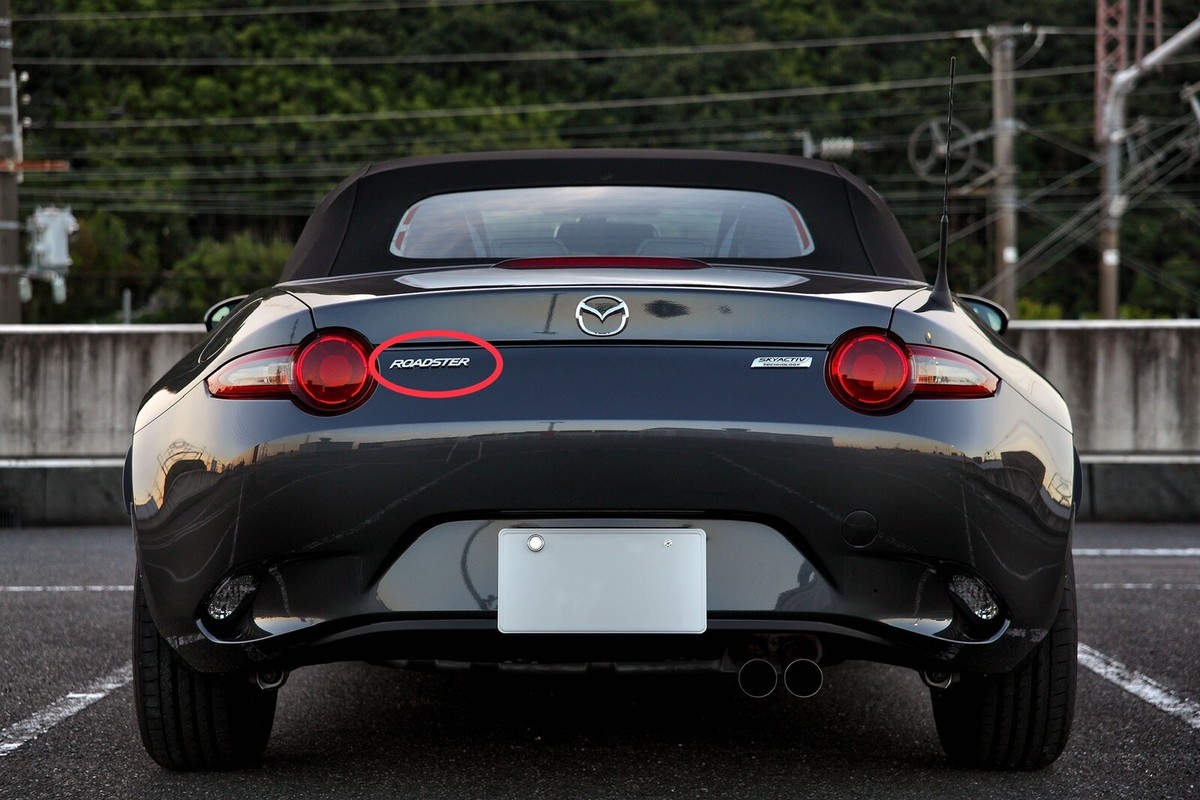 バッジ Genuine OEM 16-24 Mazda Miata MX-5 Rear Roadster Emblem JDM Badge