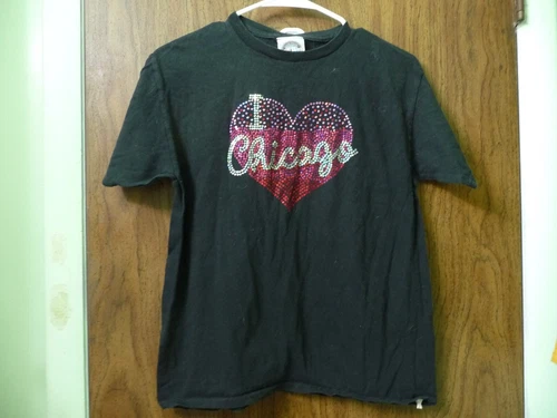 BLACK I LOVE CHICAGO T SHIR WITH SEQUIN HEART SIZE LARGE