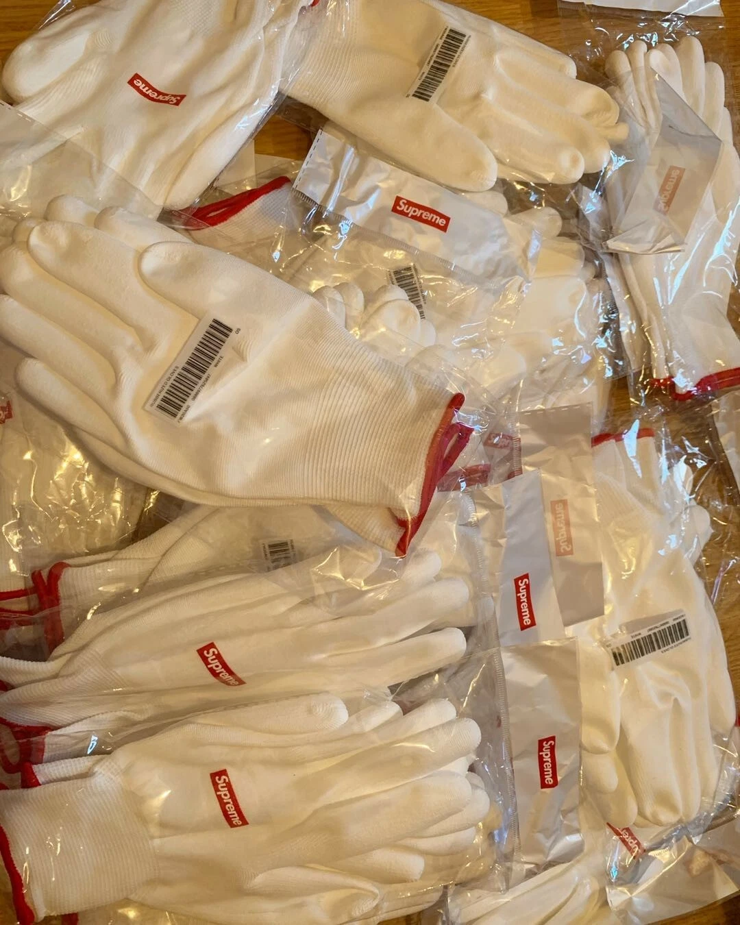 Gants caoutchoutés blancs Supreme FW20 * EN MAIN * * flambant neufs * livraison rapide 