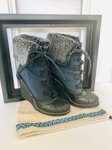 tory burch navy boots