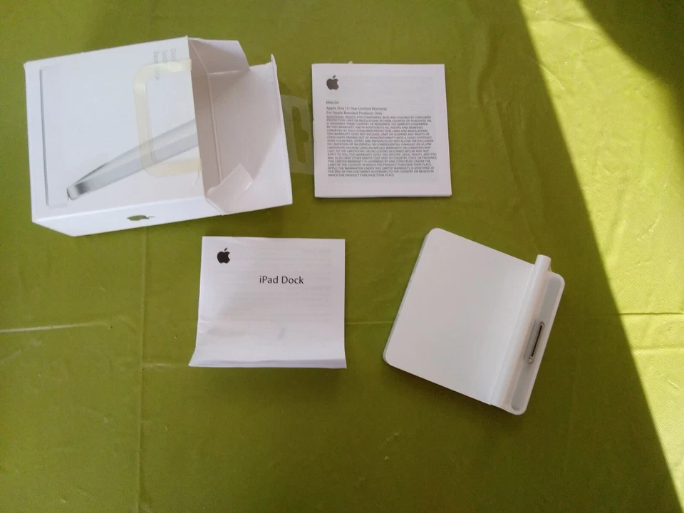 Apple iPad Dock MC360ZM/A Model Number A1352 (Made In 2010) - Image 4 of 4