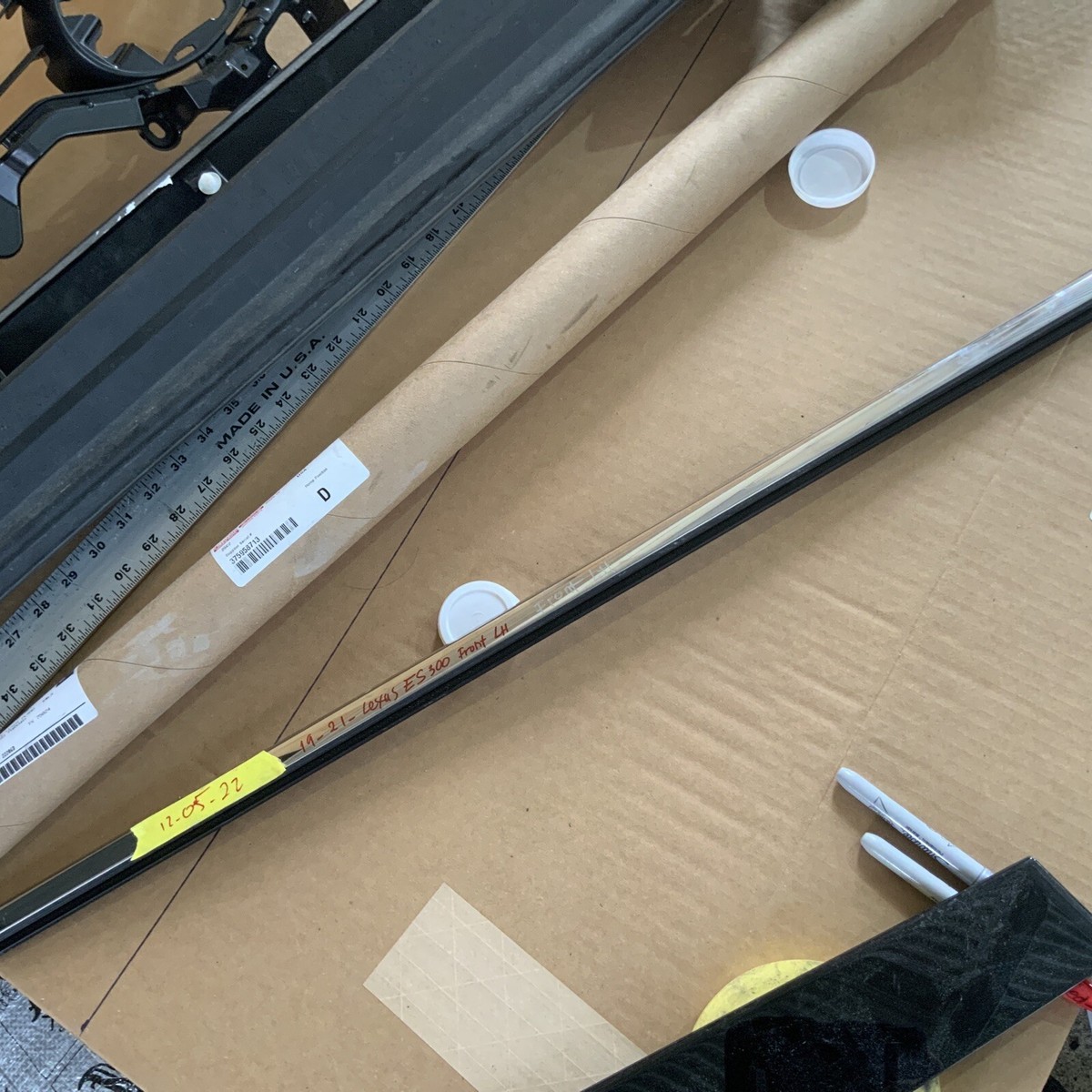2019-2021 Lexus ES300 ES350 ￼Molding Assembly Driver Front Door