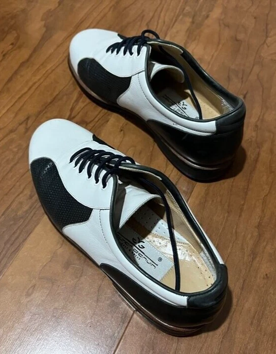 Zapatos de Golf Walter Genuin Hechos en Italia Blancos Negros EE. UU. Mujeres Talla 6 1/2 Como Nuevos Foto 3 de 4