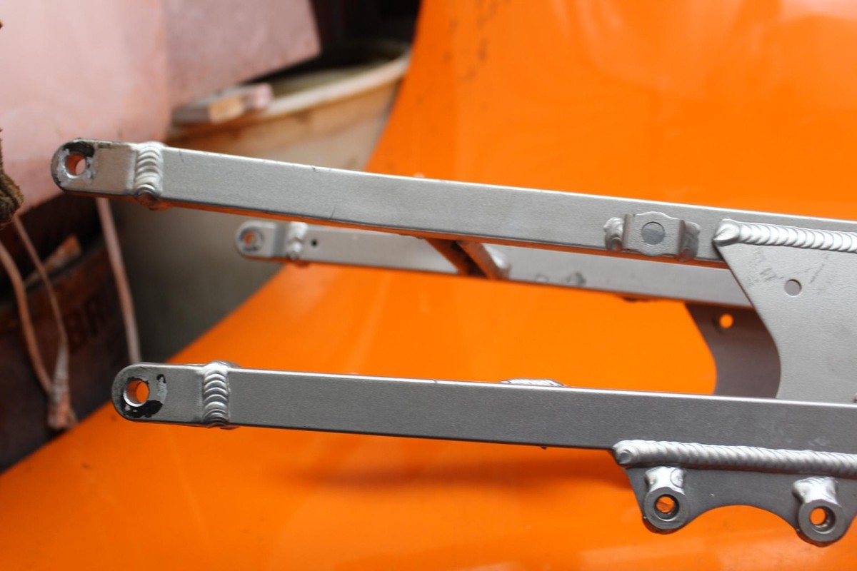 02-03 KAWASAKI NINJA ZX9R OEM STRAIGHT REAR SUBFRAME BACK 02-03 KAWASAKI NINJA ZX9R OEM STRAIGHT REAR SUBFRAME BACK