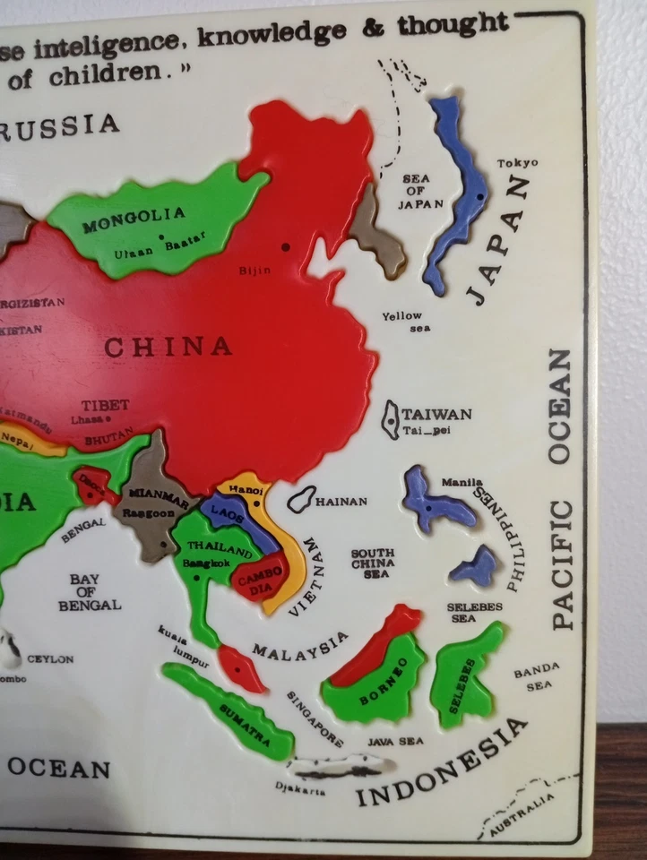 À voir ! Carte de l'Asie puzzle ancien en plastique jouet vintage map of Asia - Photo 3/4