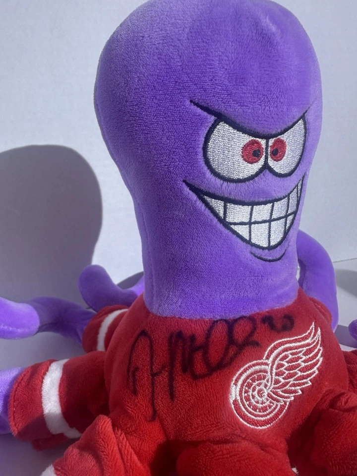 Плюшевый осьминог Detroit Red Wings Al с подписью No20 Дрю Миллера - Изображение 2 из 4