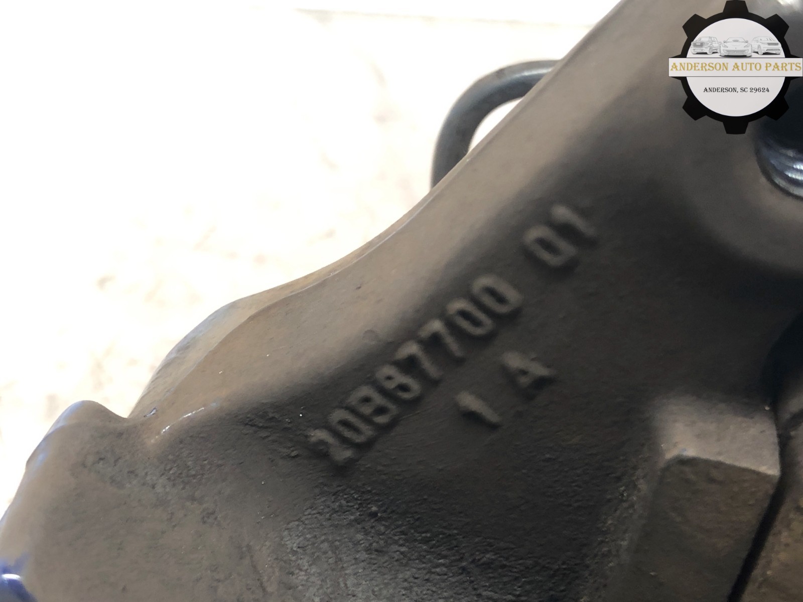 2014-2022 MASERATI QUATTROPORTE RIGHT PASSENGER FRONT BRAKE CALIPER W/ PADS OEM