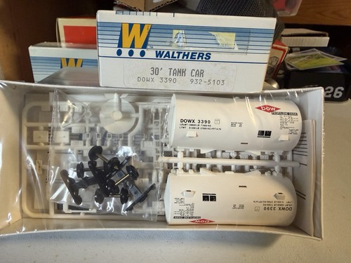 Kit de coche cisterna Walthers 932-5103 HO 30' DOWX 3390 sellado nuevo en caja⚡️envío rápido⚡️ | Zustand: New