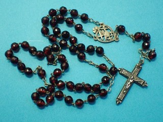 ANTIQUE dark RED glass ROSARY / SILVER CRUCIFIX / OUR LADY / sacred HEARTS