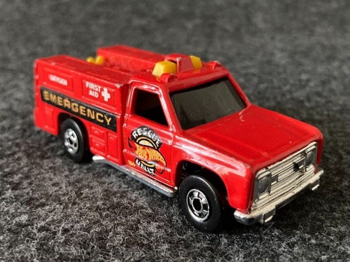 Hot Wheels 1974 Rescue Redline Vehicle-Emergency Unit 50 First Aid Fire Truck - Picture 4 of 10
