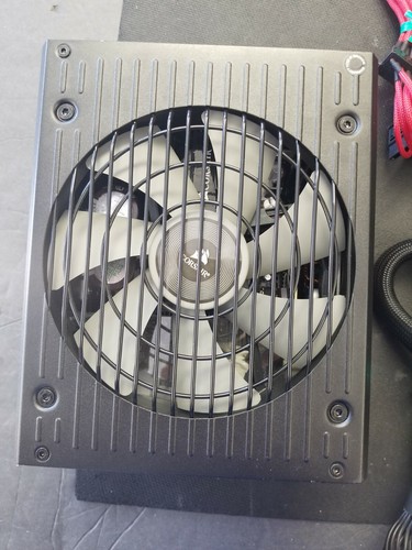 CORSAIR RMX Series RM750X 750 Watt 80 Plus Gold Modular psu w/Type 3/4 cables - Picture 3 of 9