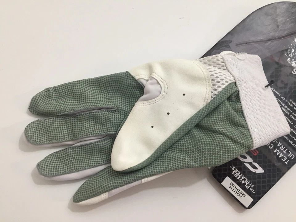 Combat Sports Ultra Dry Mesh White batting Gloves Youth size - Image 2 of 4