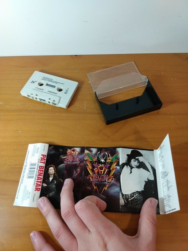 Wide Awake In Dreamland by Pat Benatar (Cassette, 1988. Chrysalis) - Picture 5 of 5