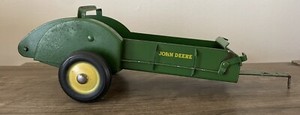 Vintage John Deere Toy Manure Spreader 