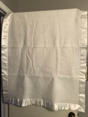 Vtg Baby Chatham Blanket Satin Binding 100% Acrylic Crib Size 36x50 Lap White - Picture 3 of 5