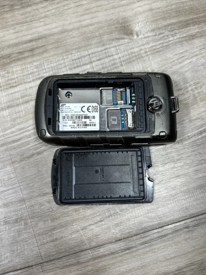 SAMSUNG RUGBY 2 SGH-A847 CELL PHONE ROGERS FIDO KOODO TELUS BELL No Battery - Image 2 of 4