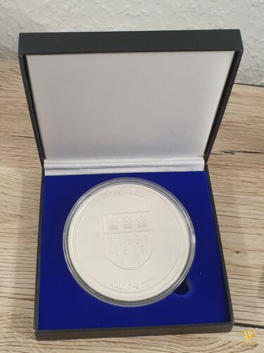 CS:GO CS2 ESL Tournament Coin Pin Button Gold Coin CSGO Cologne 2024 SELEZIONE - Foto 37 di 42