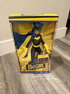 【レア品・未開封 】Barbie バービー 人形 BATGIRL DC NEW in Box Mattel 2003 Barbie Batgirl DC Comics W/ Mini Lunchbox