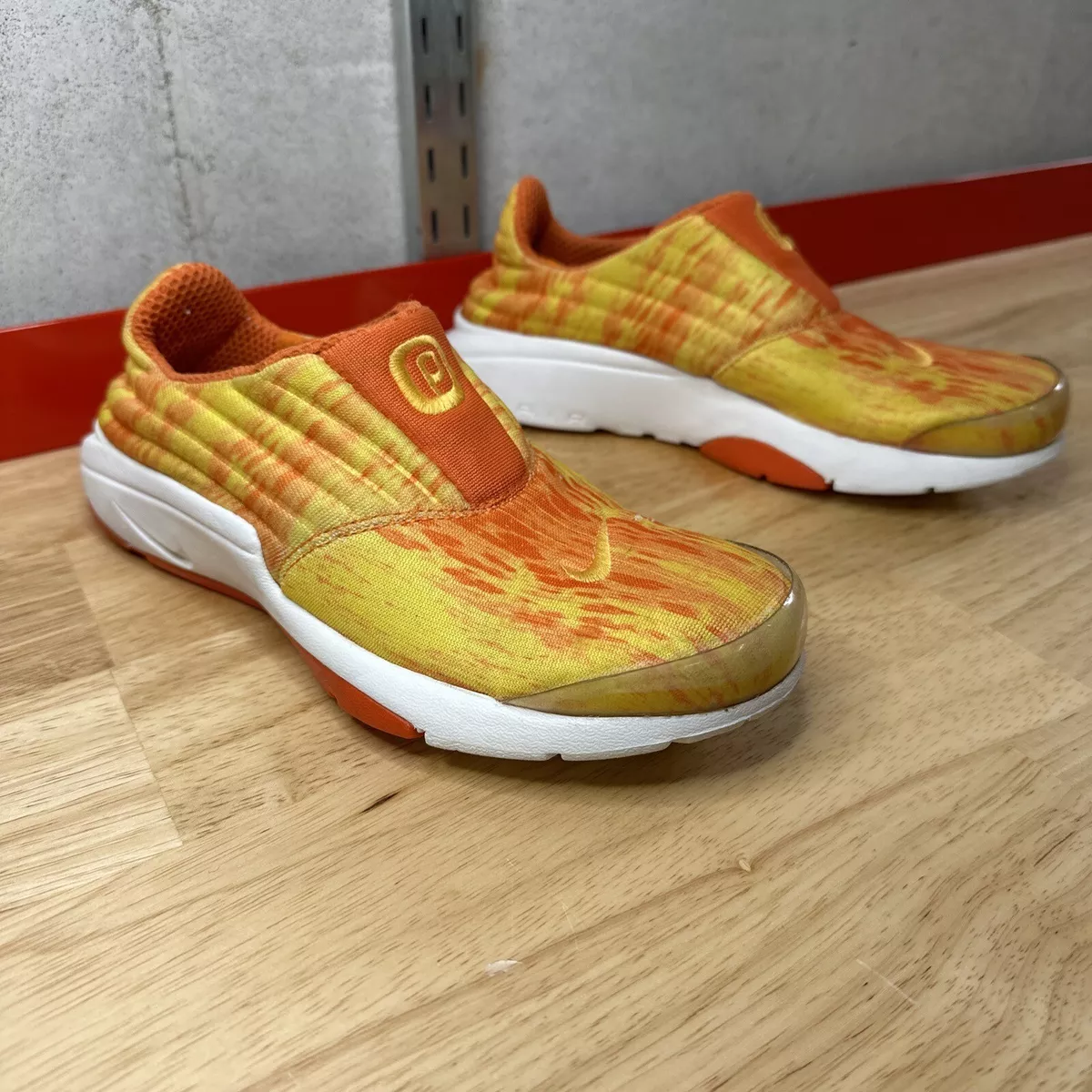 Who sells ladies nike presto chanjo slip on sneakers cheap
