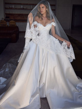 Bohemian Off the Shoulder Wedding Dresses Satin Luxury Tulle Bridal Gowns