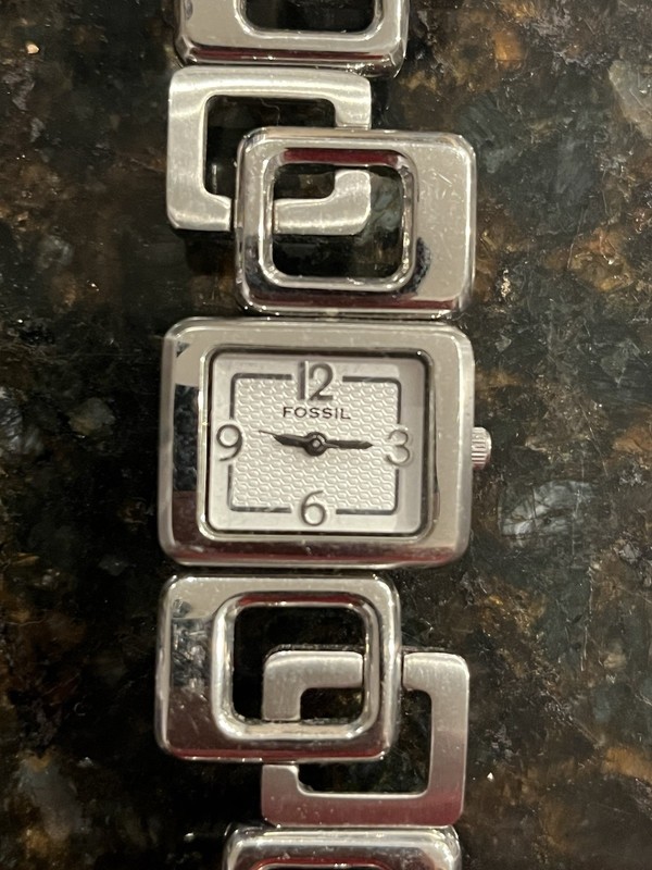 Elegant Fossil Women’s Stainless Steel Square Link  Watch PreOwned Needs Battery