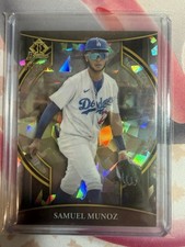 2023 Bowman Invicta Los Angeles Dodgers Samuel Munoz 080/150 Atomic Refractor
