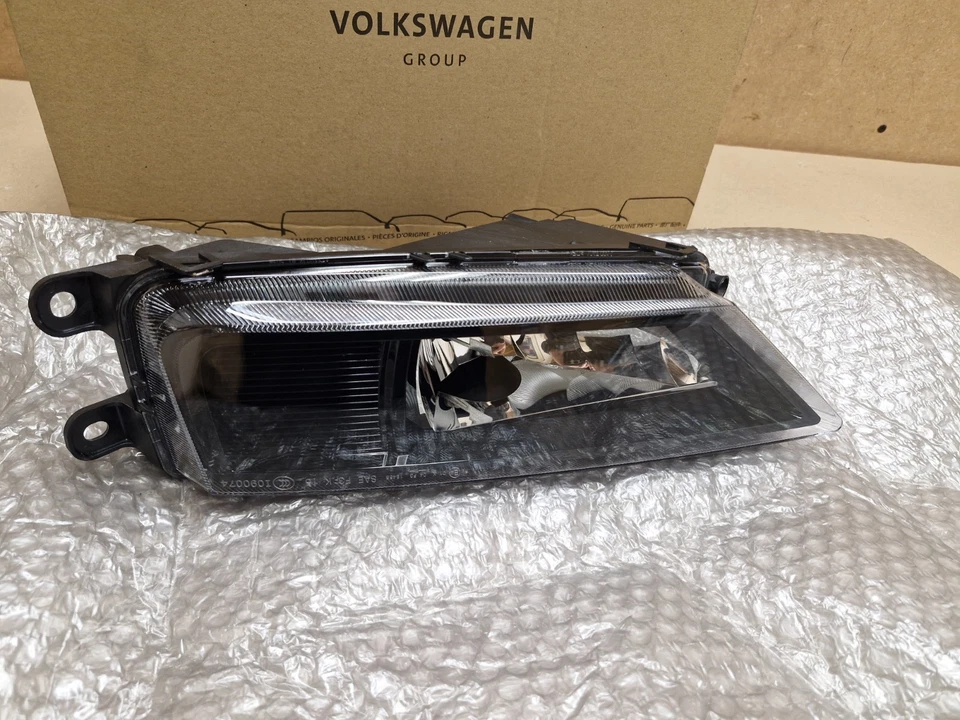 VW T-Roc Front Left Fog Light Lamp 5NA941699D A1 Tiguan  2018-on Genuine NEW - Image 3 of 4
