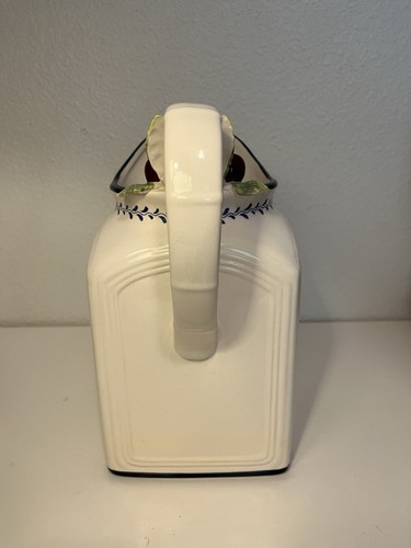 Villeroy & Boch Large Pitcher Cottage Inn Country Collection Berries 84 Oz. - Picture 2 of 8