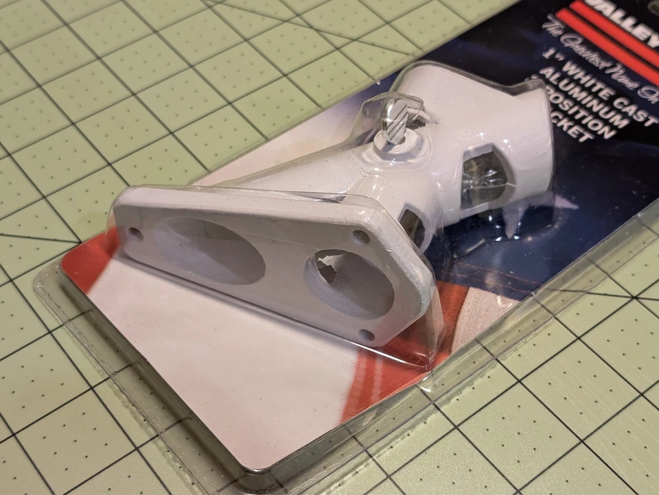 Valley Forge 1 inch cast flag bracket, aluminum white powder coated 2-position - Image 2 of 3