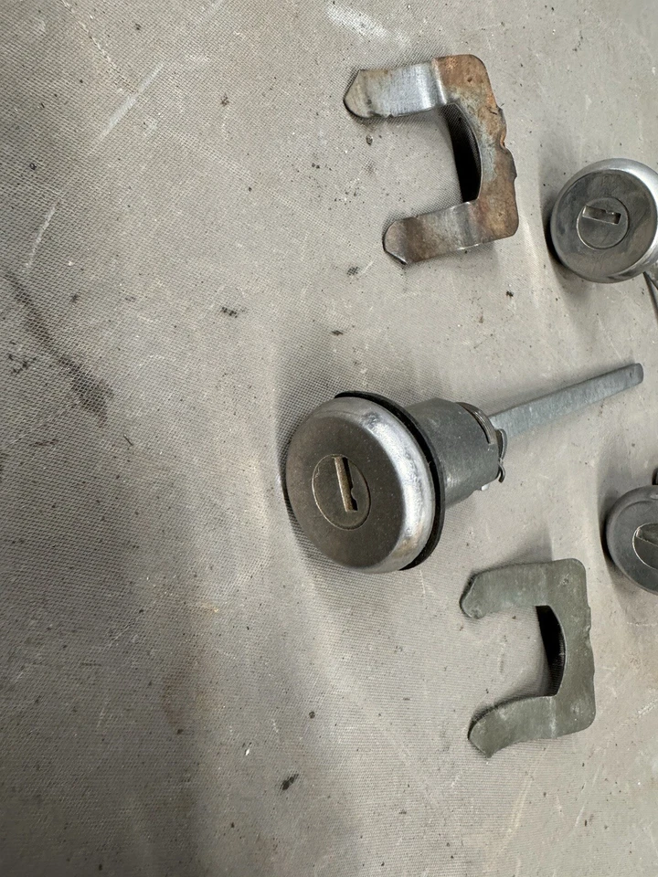 1970-1981 Camaro Firebird Cutlass GTO Chevelle Regal Door Locks 442 Lemans Vega - Image 2 of 4