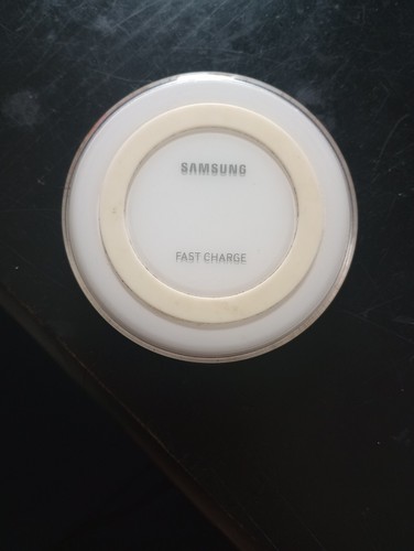 Samsung Fast Charge Wireless Charging Pad - White Used - Picture 3 of 3