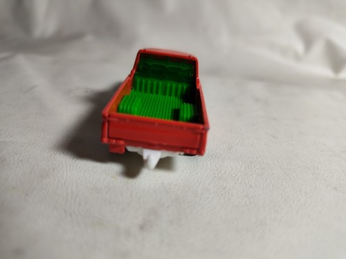 Matchbox '62 Nissan Junior Sriracha Sauce Delivery Truck Red 1:64 - Pre-Owned - Picture 6 of 14