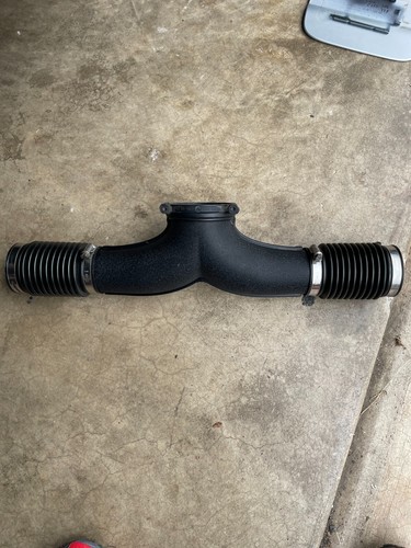 03-06 PORSCHE CAYENNE 955 V8 S or GTS AIR INTAKE THROTTLE BODY TUBE Y-Pipe - Picture 2 of 5