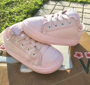 girls leather converse